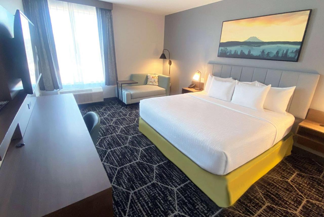 La Quinta Inn & Suites By Wyndham Сентралия Екстериор снимка