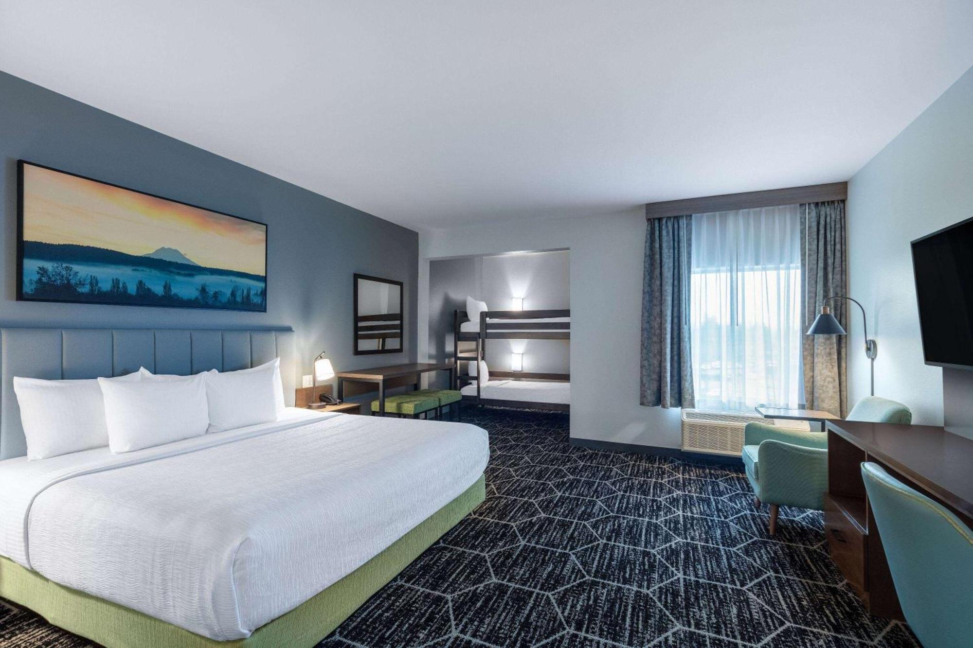 La Quinta Inn & Suites By Wyndham Сентралия Екстериор снимка