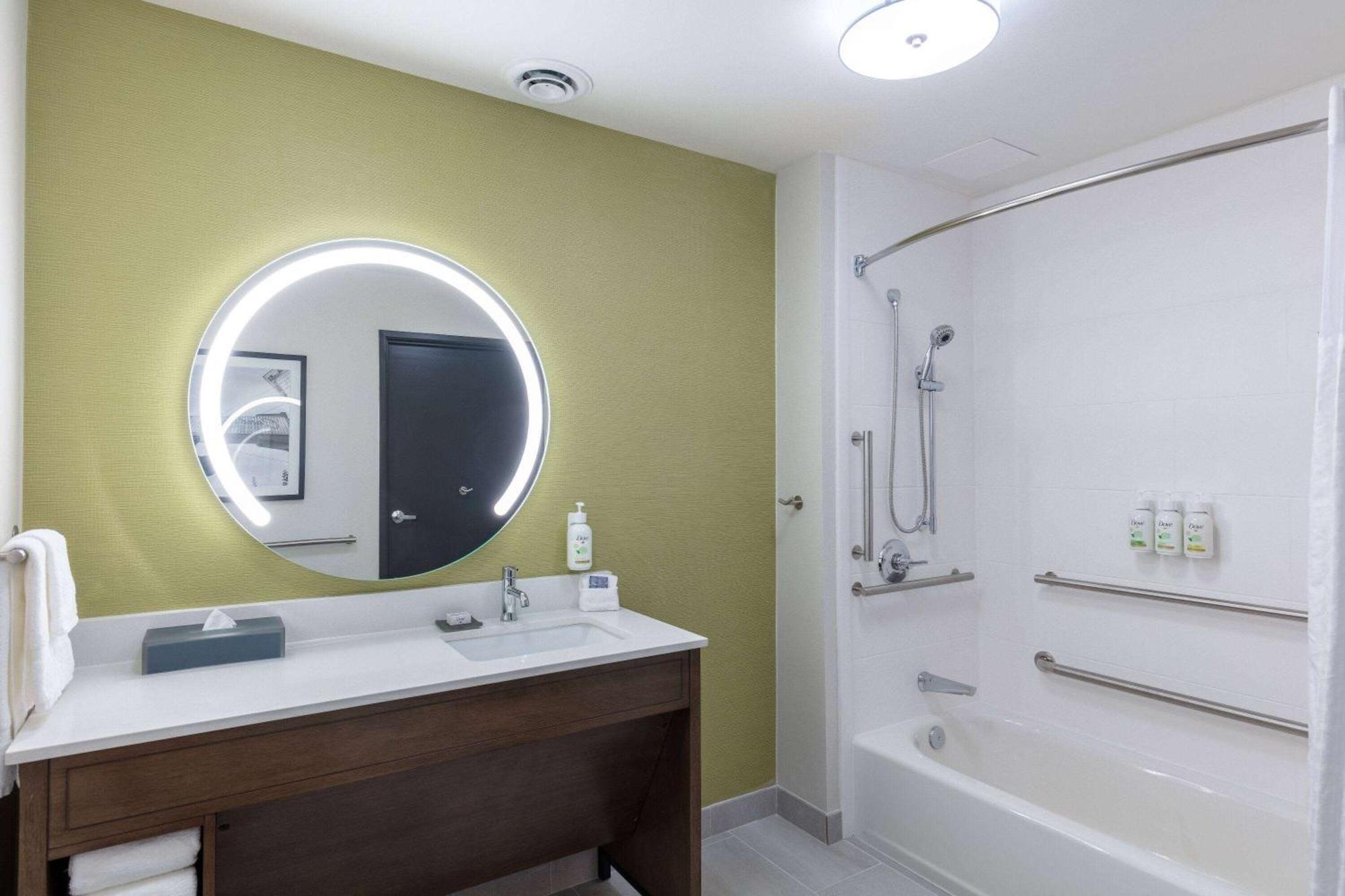 La Quinta Inn & Suites By Wyndham Сентралия Екстериор снимка